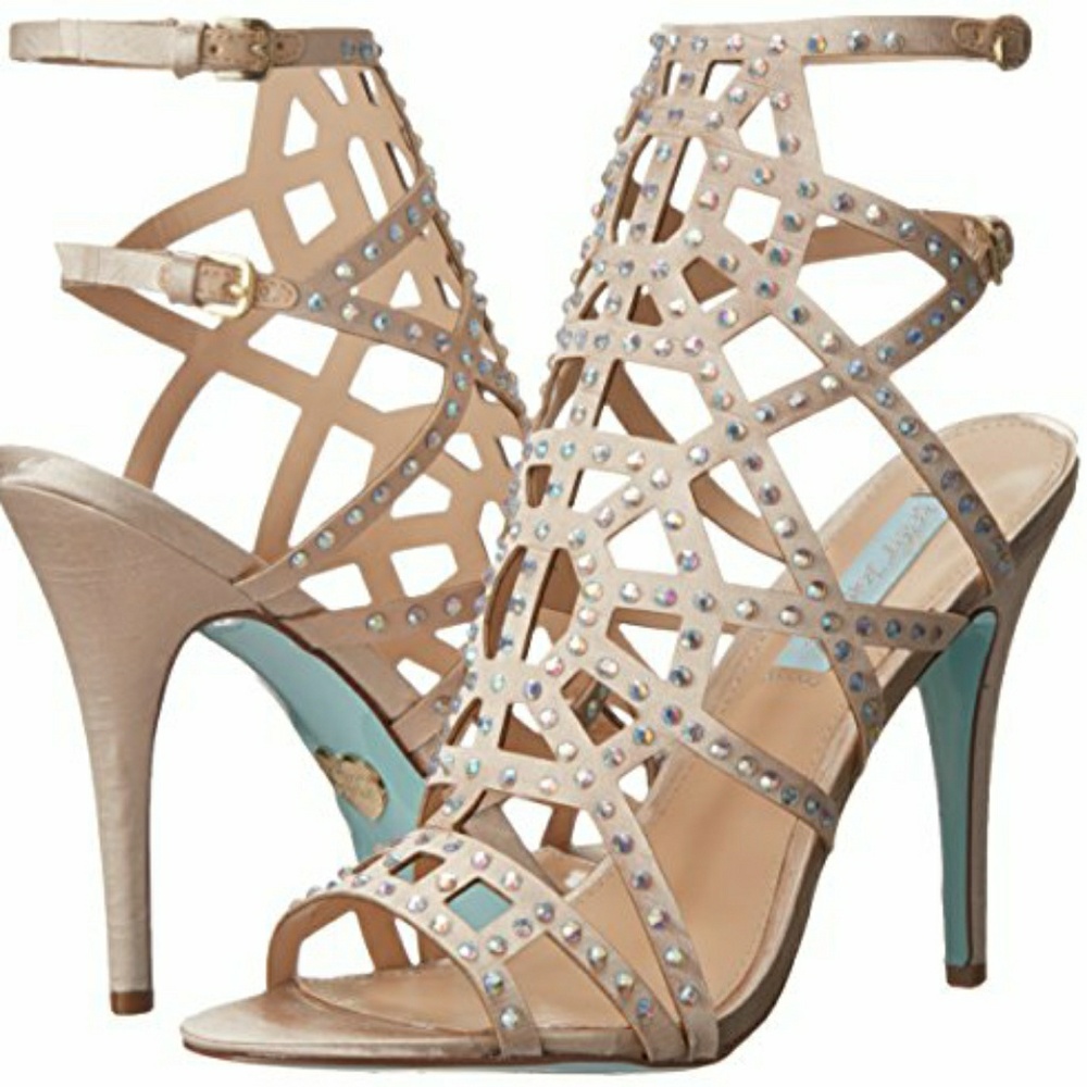 Betsey Johnson Satin Champagne Heels 👠